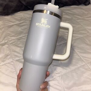 NEVER USED Stanley 40oz H2O Quencher (Original Color)